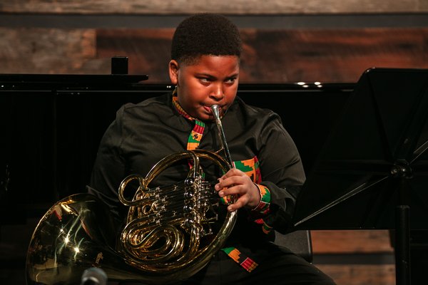 French hornist AMP RECITAL 2-4-240105